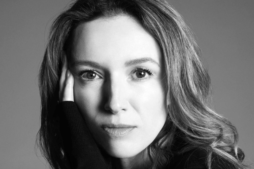 Renuncia Clare Waight Keller 